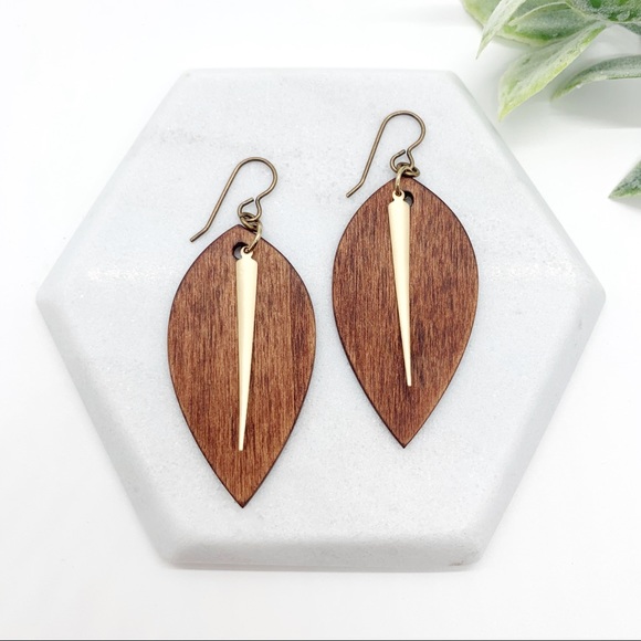 Wood Leaf Dangly Earrings w/ Gold Tone Pendant - Picture 4 of 9